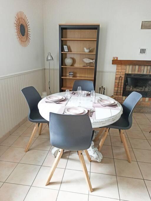 Maison De Pecheur Renovee Ploubazlanec Extérieur photo
